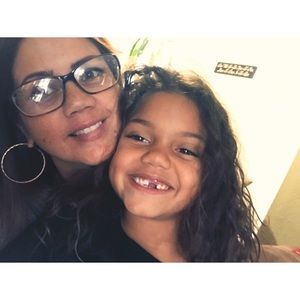 Meet your Posher, Deena